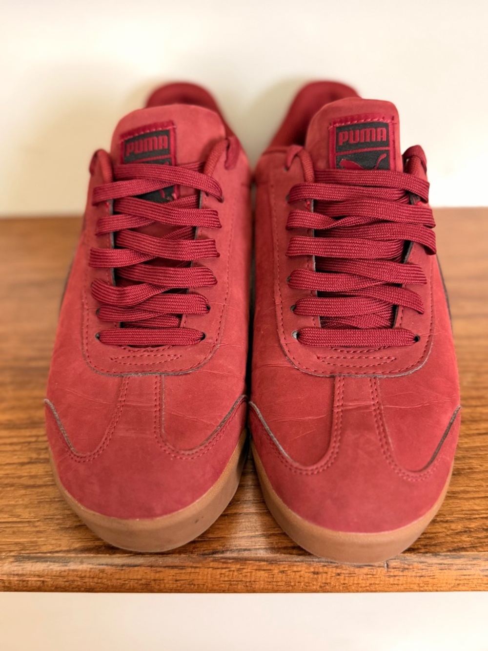 Puma Roma Men's Sneaker in Burgundy with Black Formstripe - Size 8.5 US - Picture 2 of 6